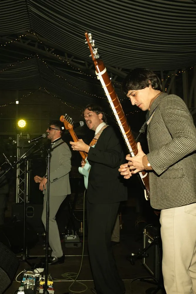 The Naked Family en directo